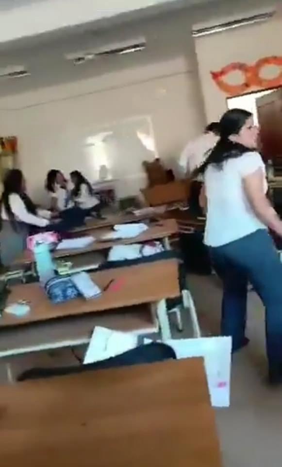 Joven asesina a su compañera de clases de varias&nbsp;puñaladas!