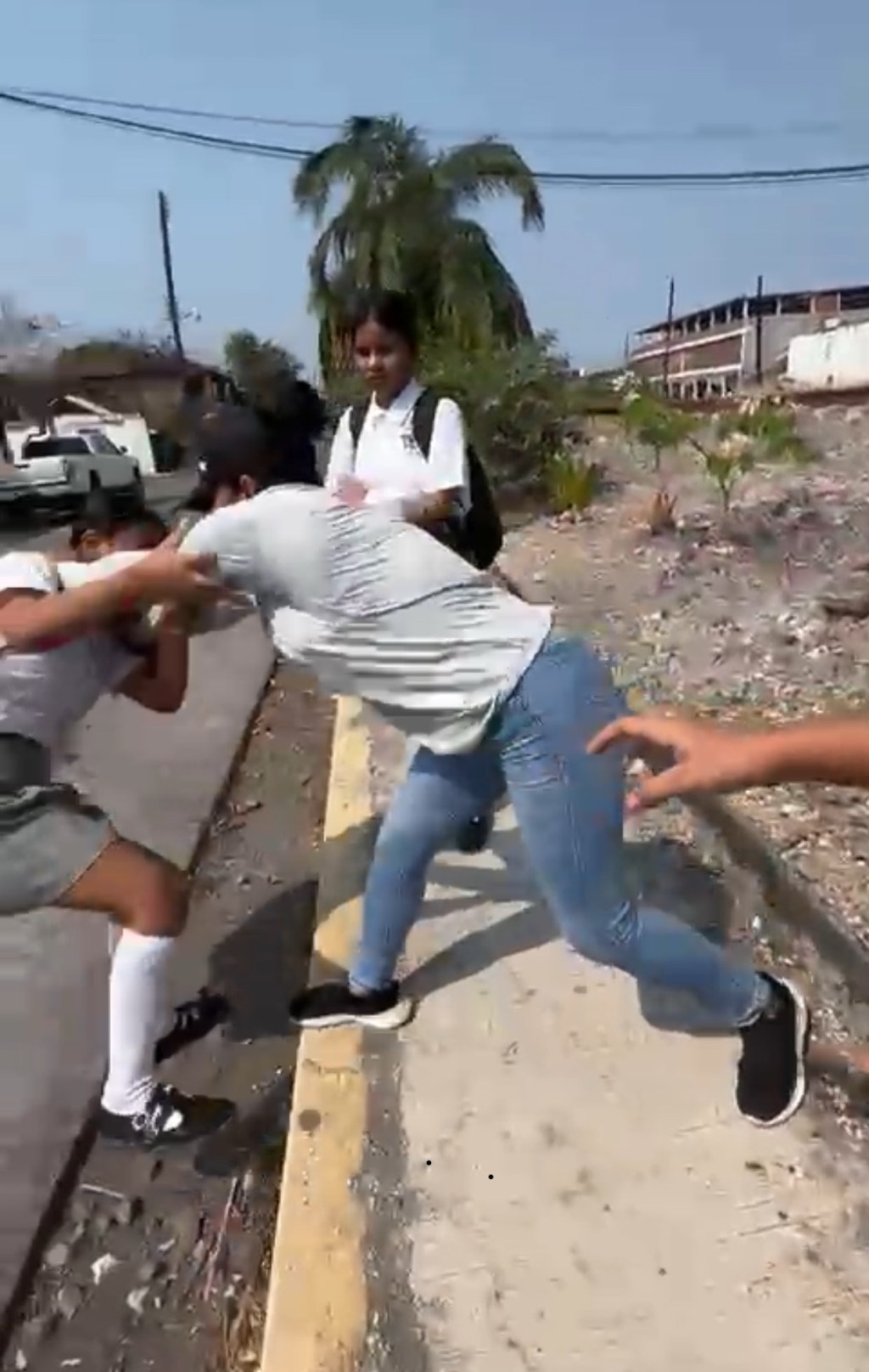 Mujer agrede a estudiante de secundaria en Piedras&nbsp;Negras