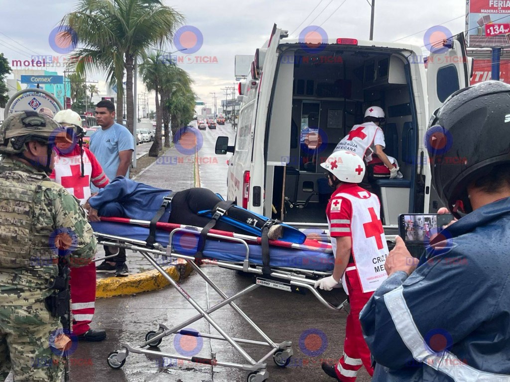 Motociclista sufre posible fractura tras choque en Boca del&nbsp;Río.