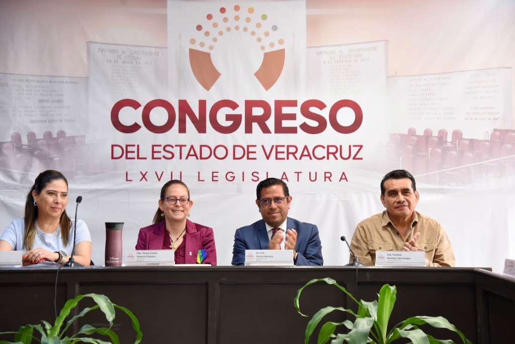 Firman Congreso y Universidad de Xalapa convenio de&nbsp;colaboración