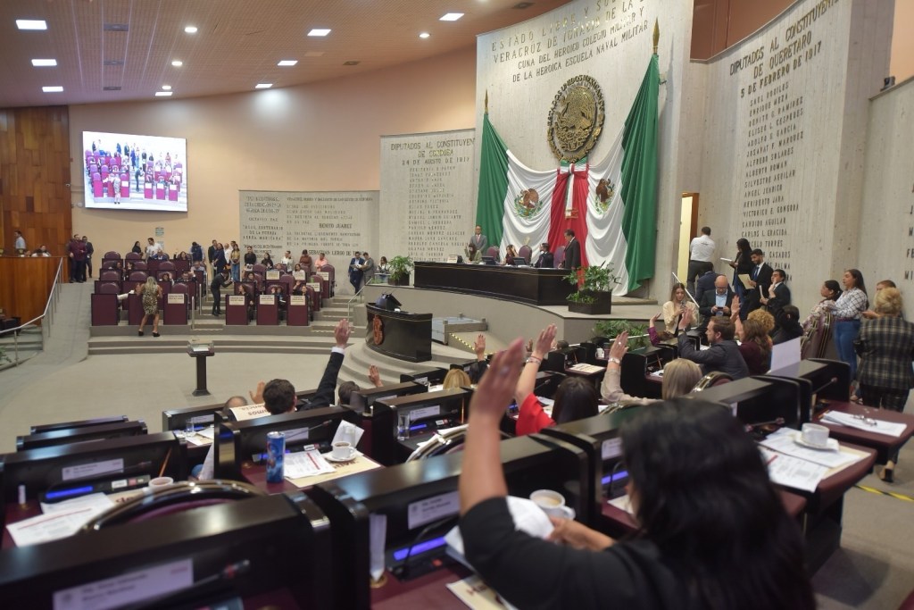 *Simplificar trámites en el Registro Civil, propone gobernadora*• Recibe Congreso Iniciativa que plantea facilitar los trámites del Registro Civil en la realización de los registros de nacimiento, matrimonio y&nbsp;defunción.