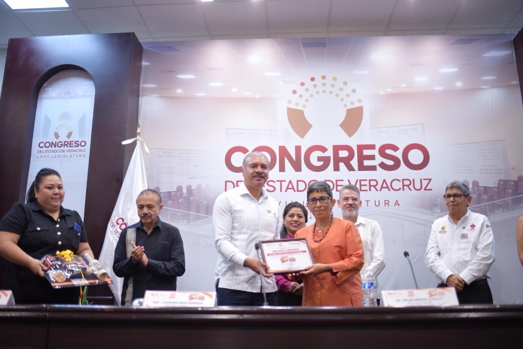 Celebra diputado 45 aniversario de la Universidad Pedagógica&nbsp;Veracruzana