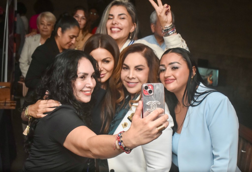 Jessica Durán participa en el Foro de Formación Empresarial de AMEXME en&nbsp;Veracruz