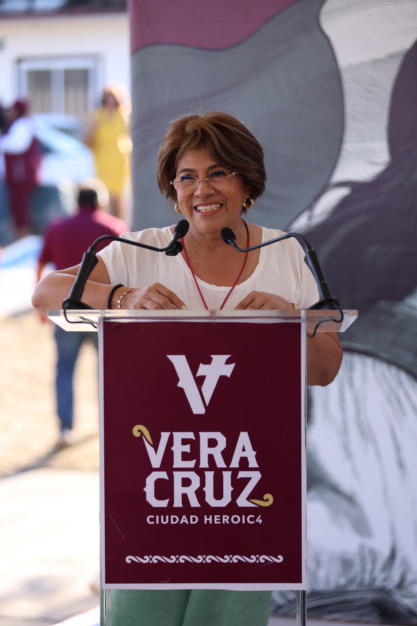 Escuchando al pueblo se transforma la ciudad de Veracruz: Rosa María