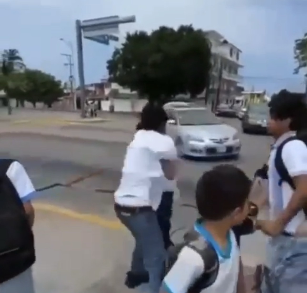Agreden a estudiante del colegio Reforma